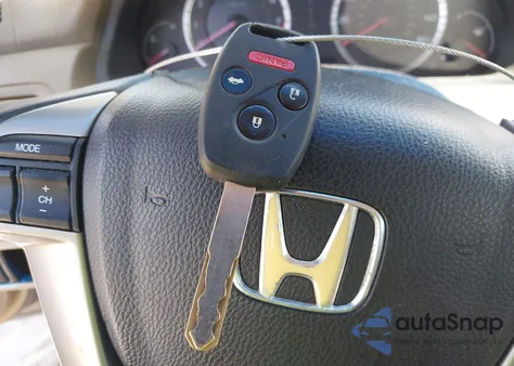 2009 Honda Accord 2.4 Ex-L from USA, damaged, VIN 1HGCP26809A008058